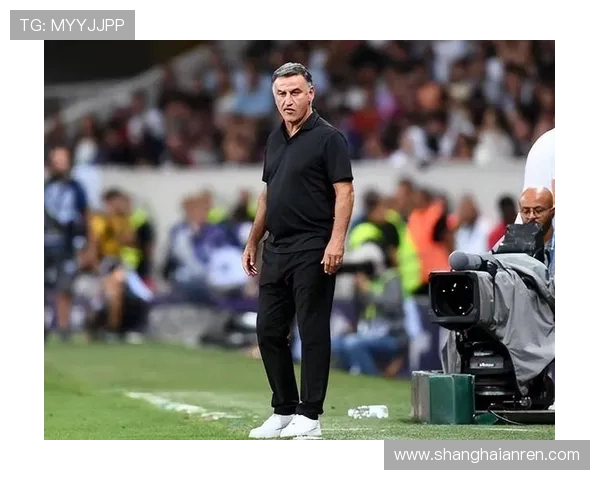 扎伊尔埃梅里持续稳定的赛场表现助力球队迈向新高峰