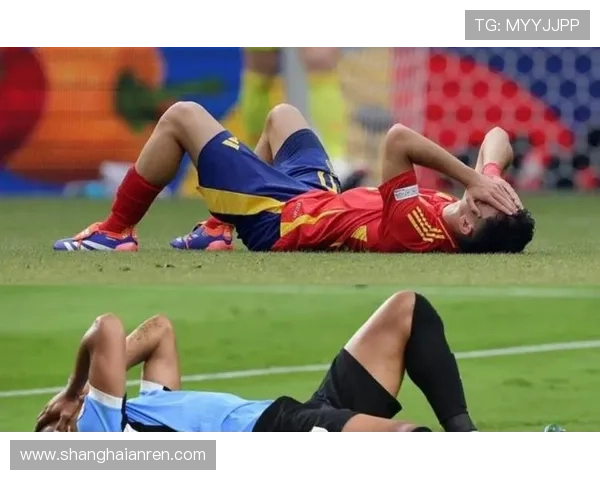 巴萨防线被打穿,全队压迫体系失灵致防守漏洞频现 巴萨防线被打穿,全队压迫体系失灵致防守漏洞频现